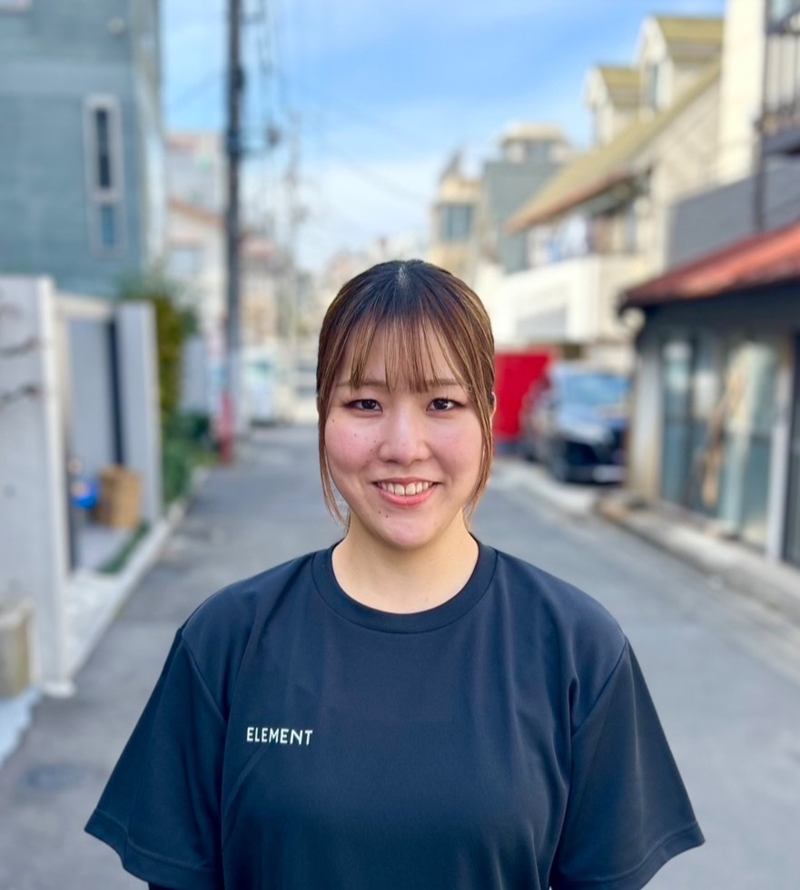 中谷紗絵子トレーナー