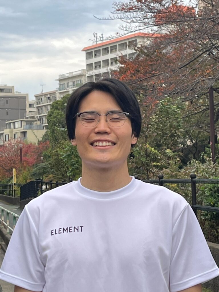 糸数創太トレーナー