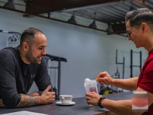 男性のダイエットにプロテインをおすすめする理由とは？選び方や摂取する際の注意点も解説